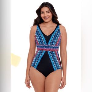 Embrace Your Curves black/blue summer vacation beach‎ pool bathing suit size M